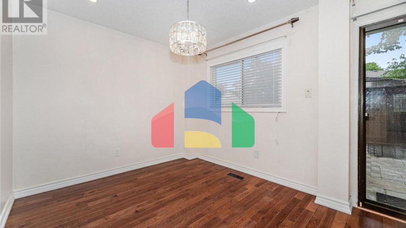 Residential - Single Family Home - Toronto, Canada - Canada