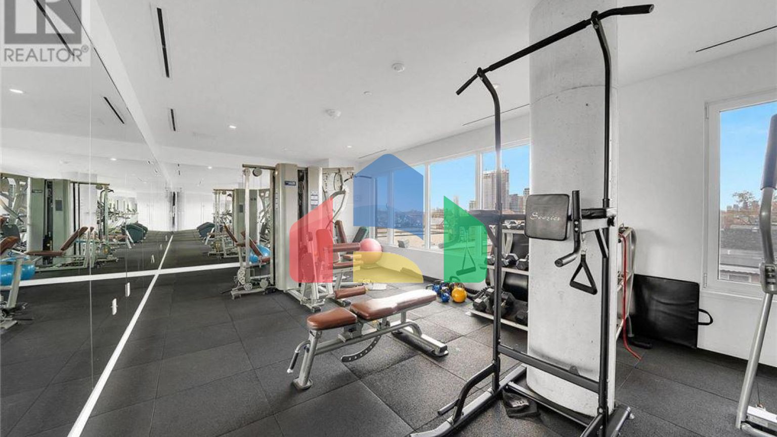 Residential - Single Family Home - Toronto, Canada - Canada