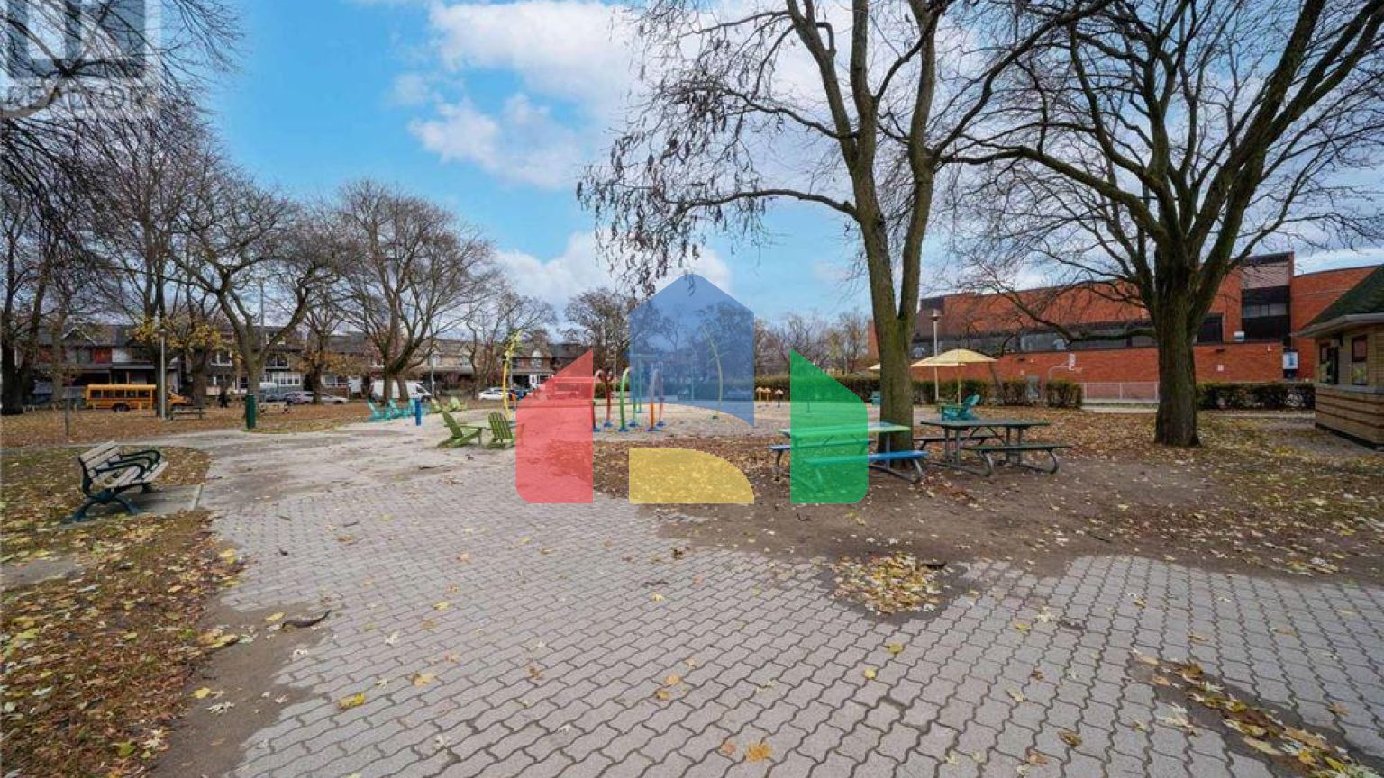 Residential - Single Family Home - Toronto, Canada - Canada