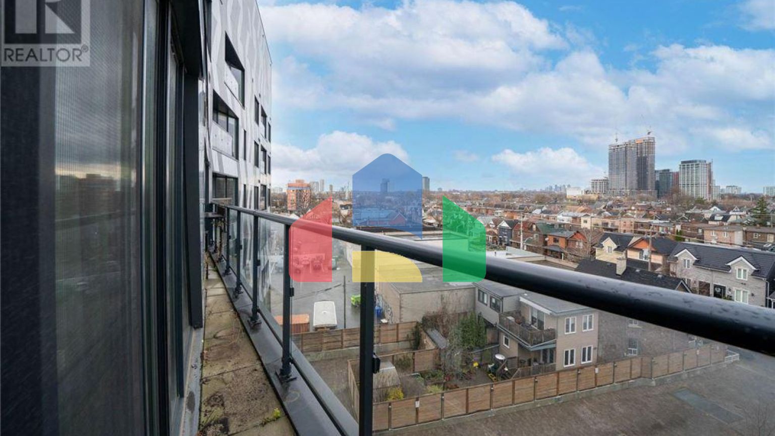 Residential - Single Family Home - Toronto, Canada - Canada