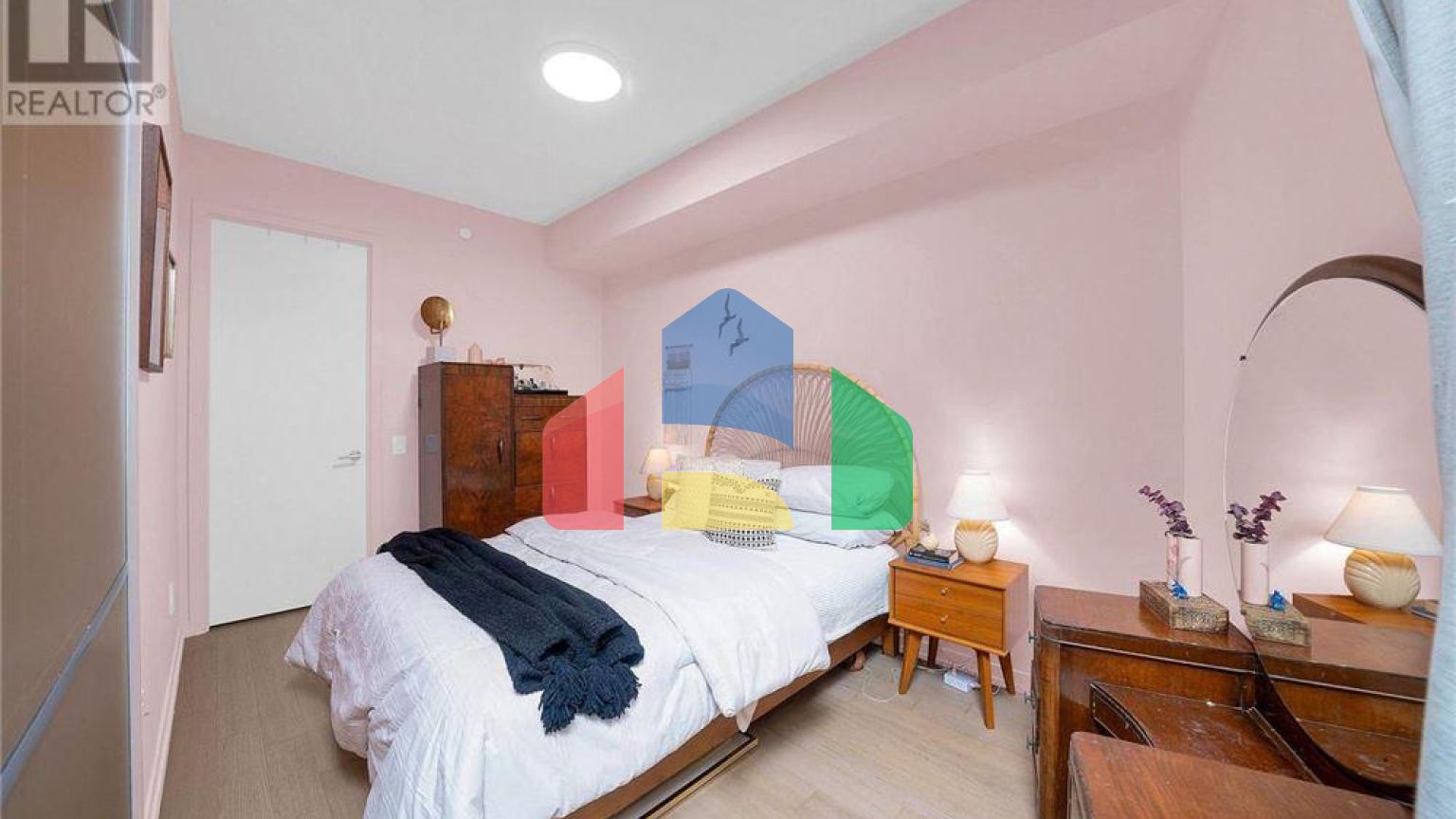 Residential - Single Family Home - Toronto, Canada - Canada