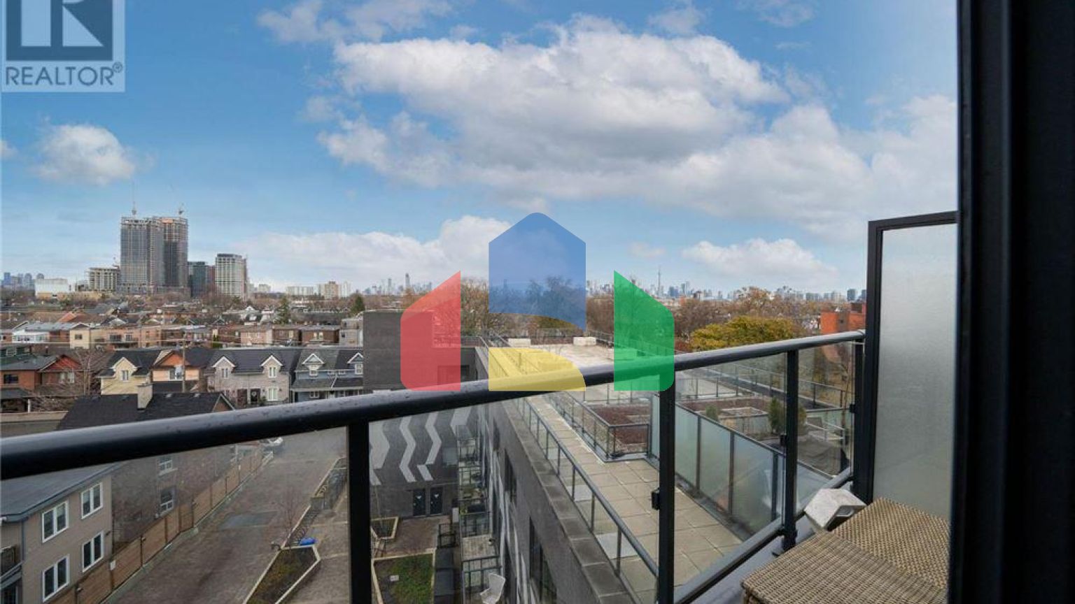 Residential - Single Family Home - Toronto, Canada - Canada