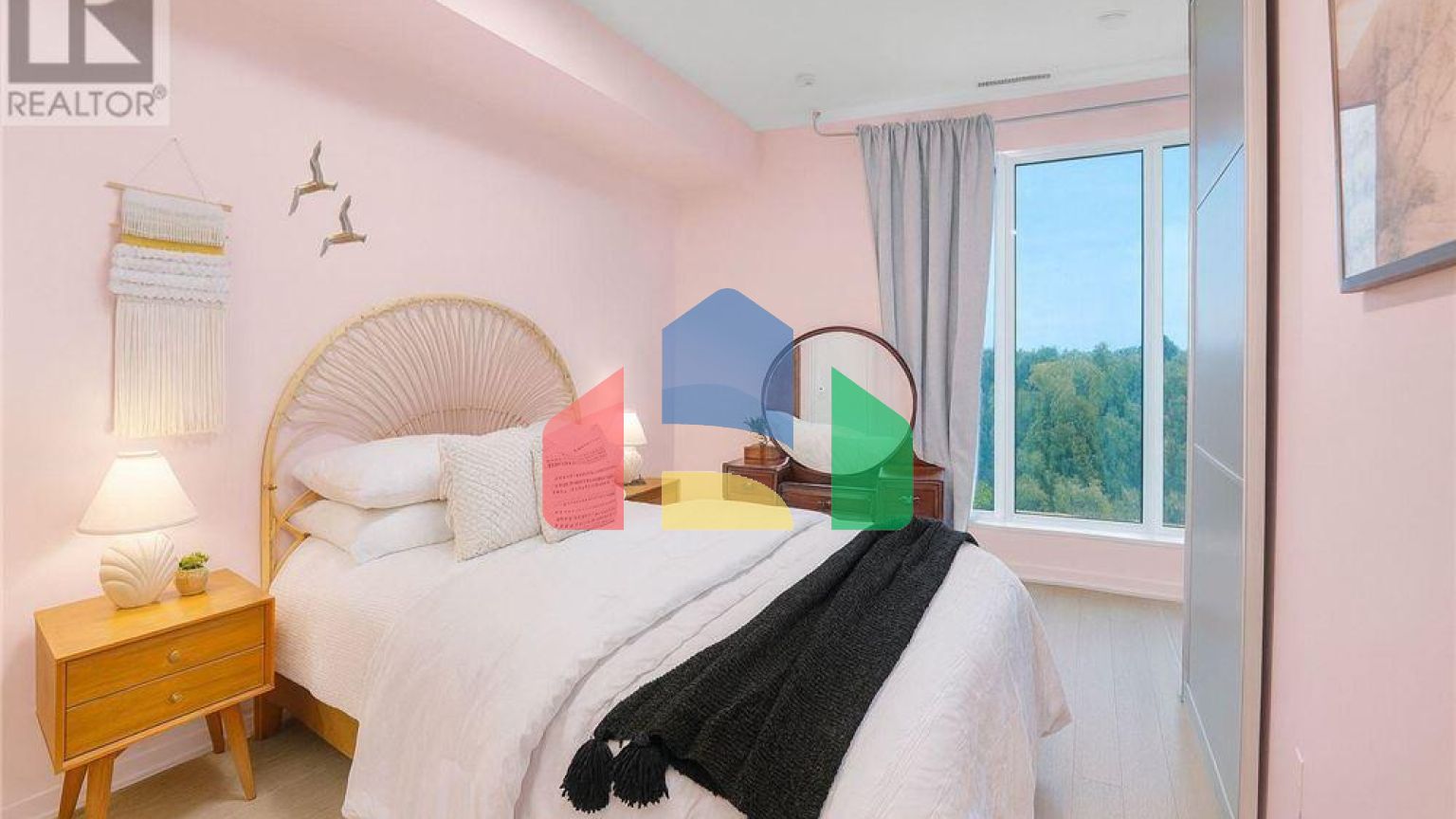 Residential - Single Family Home - Toronto, Canada - Canada