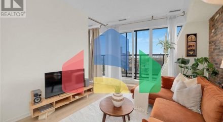 Residential - Single Family Home - Toronto, Canada - Canada