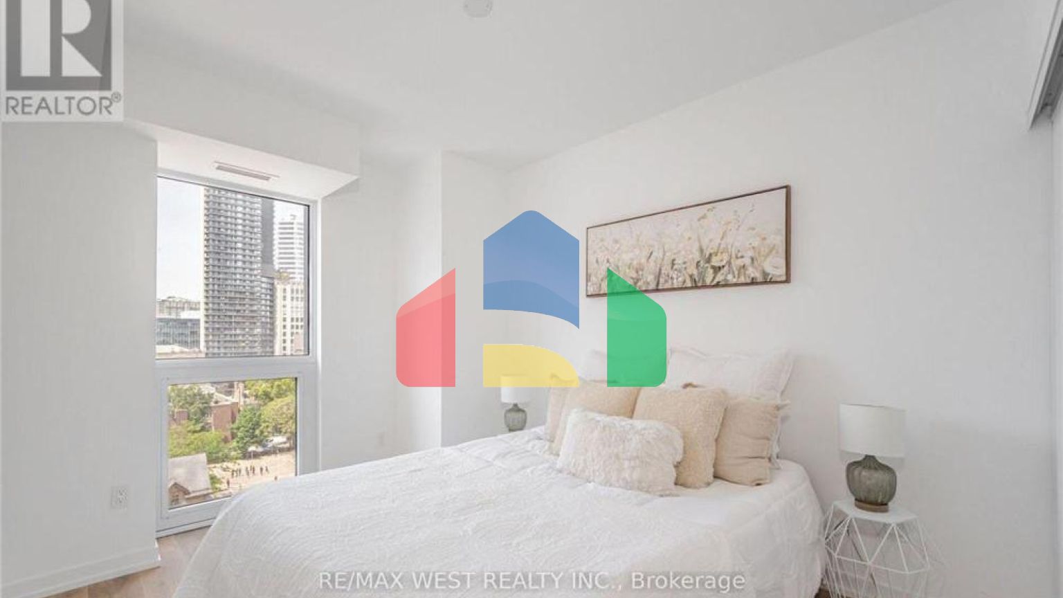 Residential - Single Family Home - Toronto, Canada - Canada