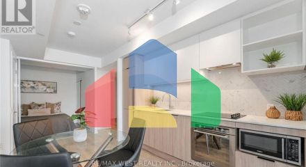 Residential - Single Family Home - Toronto, Canada - Canada