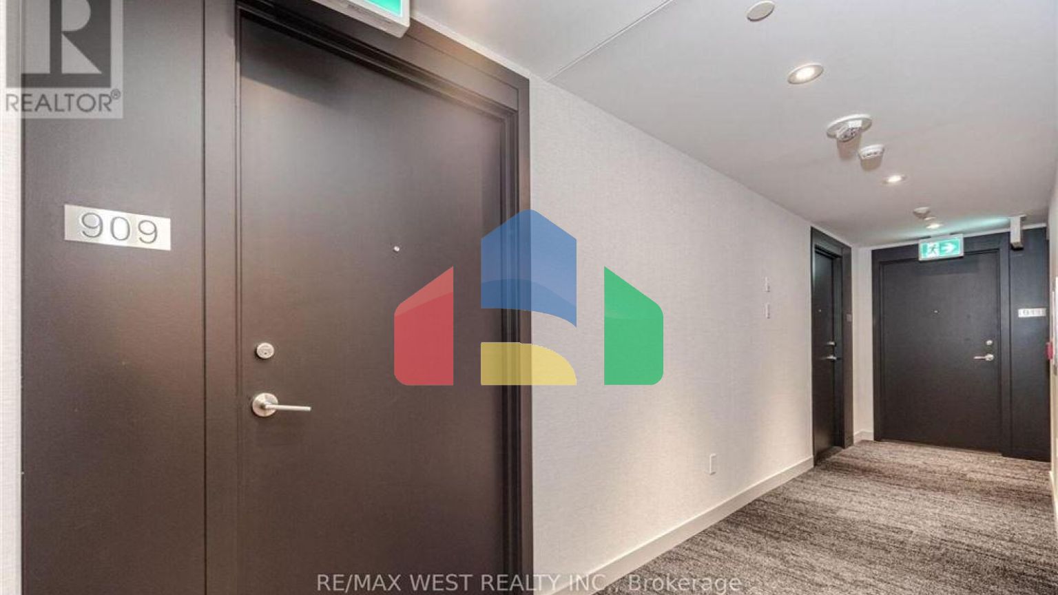 Residential - Single Family Home - Toronto, Canada - Canada