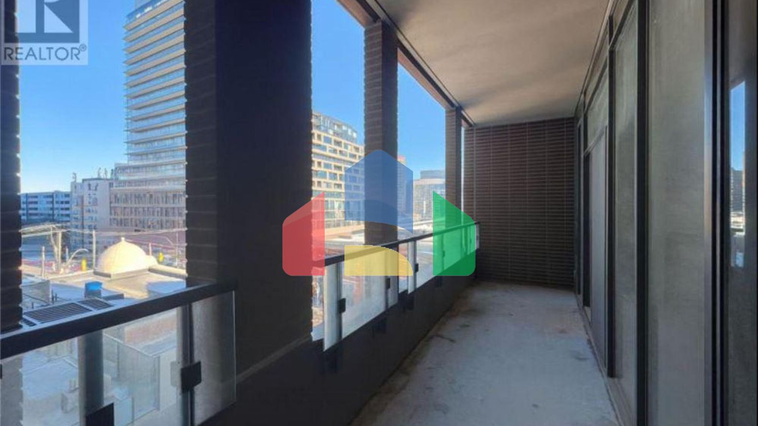 Residential - Single Family Home - Toronto, Canada - Canada