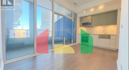 Residential - Single Family Home - Toronto, Canada - Canada