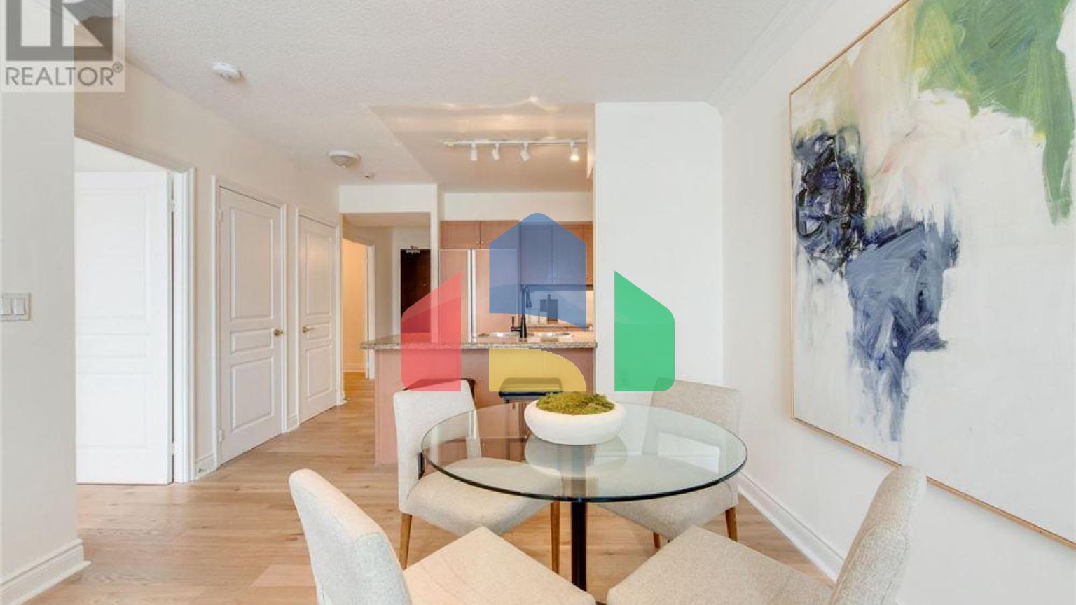 Residential - Single Family Home - Toronto, Canada - Canada