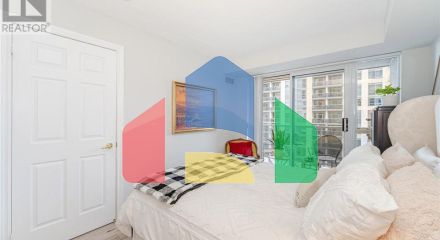 Residential - Single Family Home - Toronto, Canada - Canada