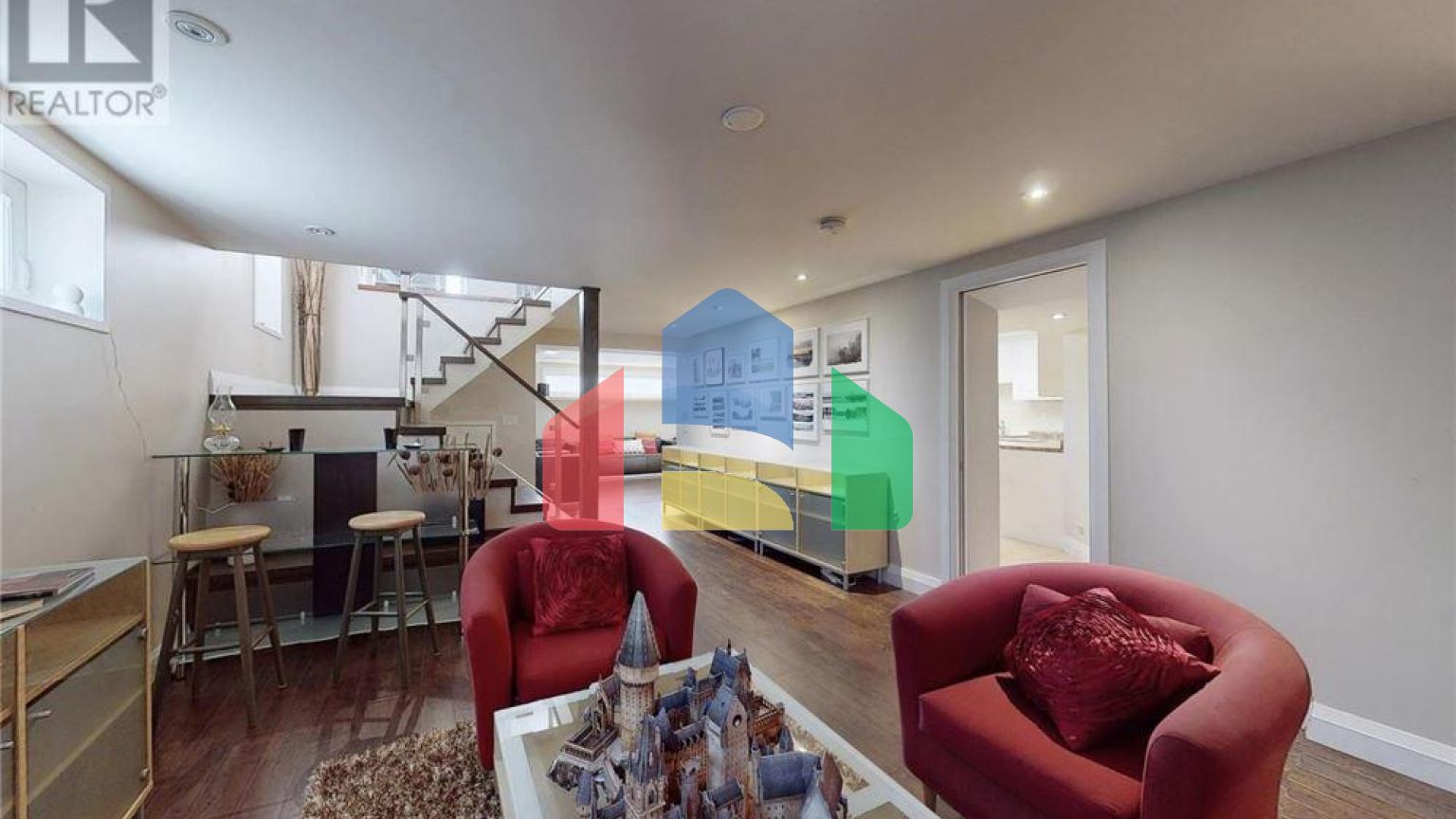 Residential - Single Family Home - Toronto, Canada - Canada