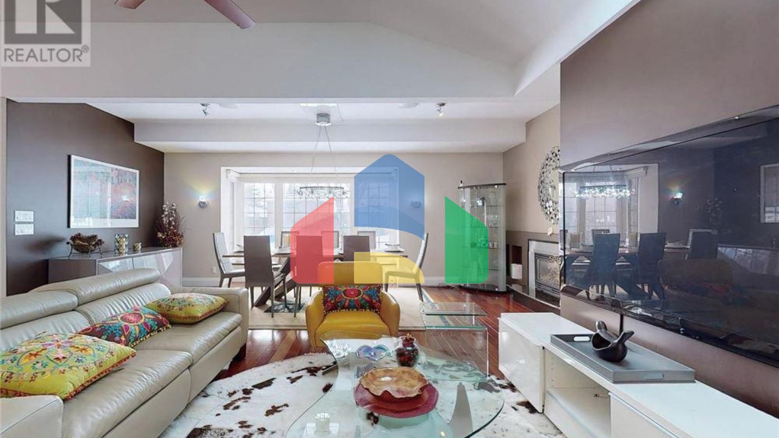 Residential - Single Family Home - Toronto, Canada - Canada