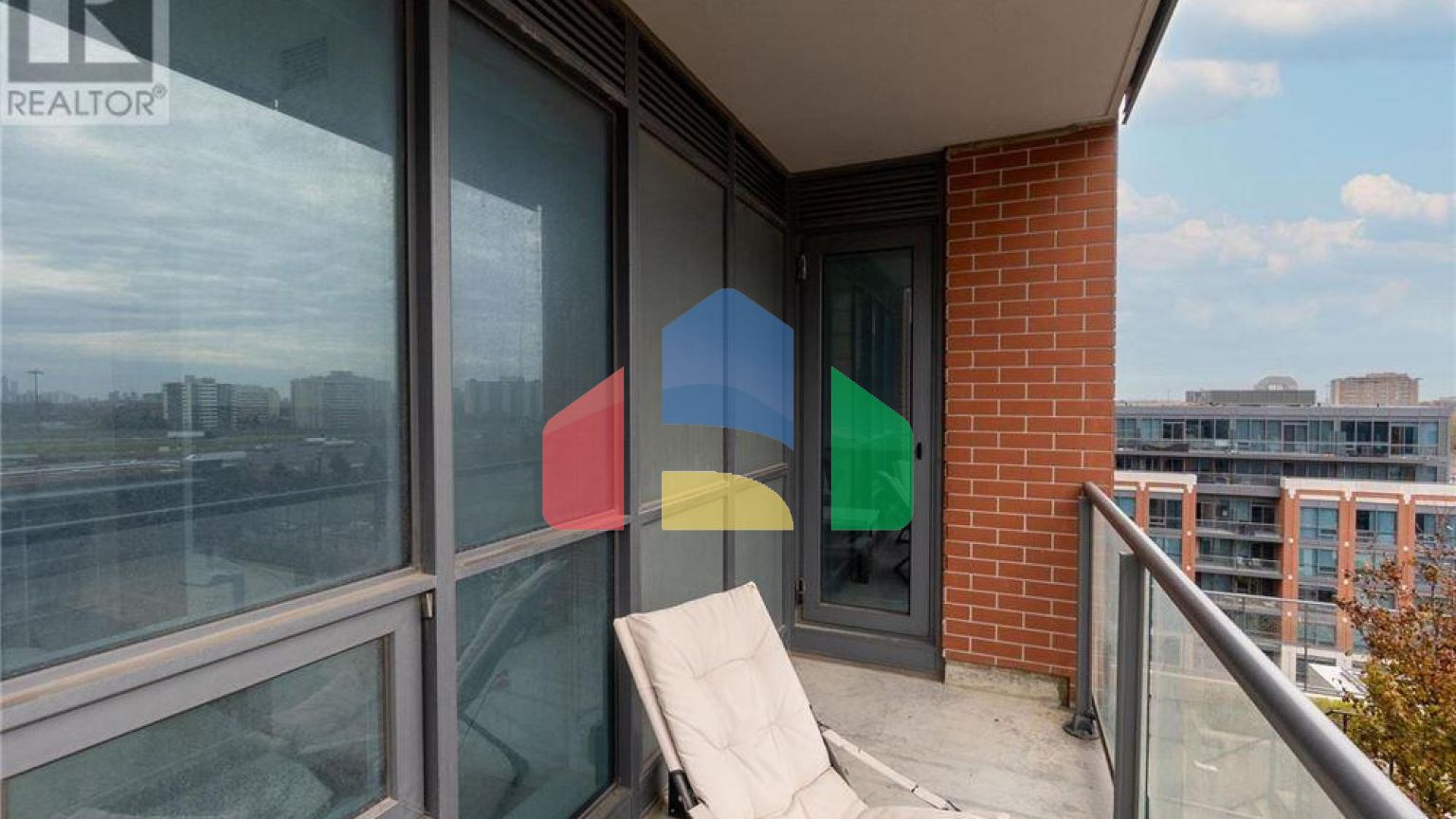 Residential - Condo/Apartment - Toronto, Canada - Canada