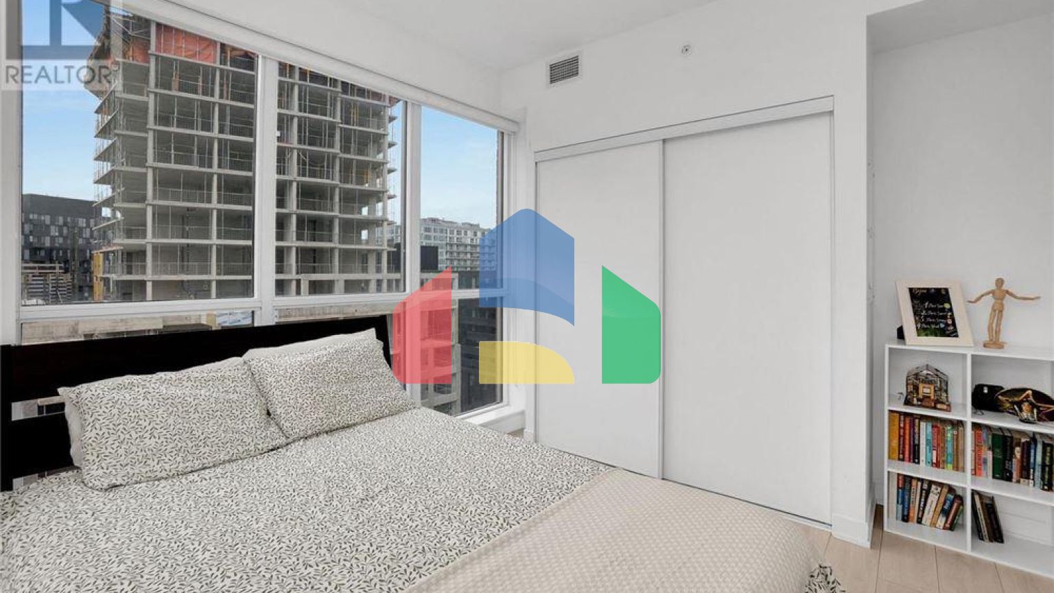 Residential - Condo/Apartment - Toronto, Canada - Canada