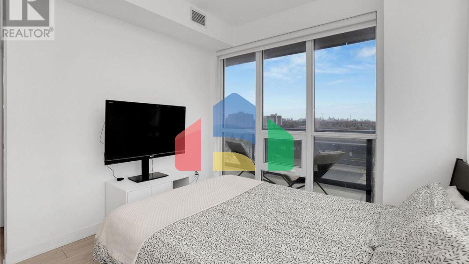 Residential - Condo/Apartment - Toronto, Canada - Canada