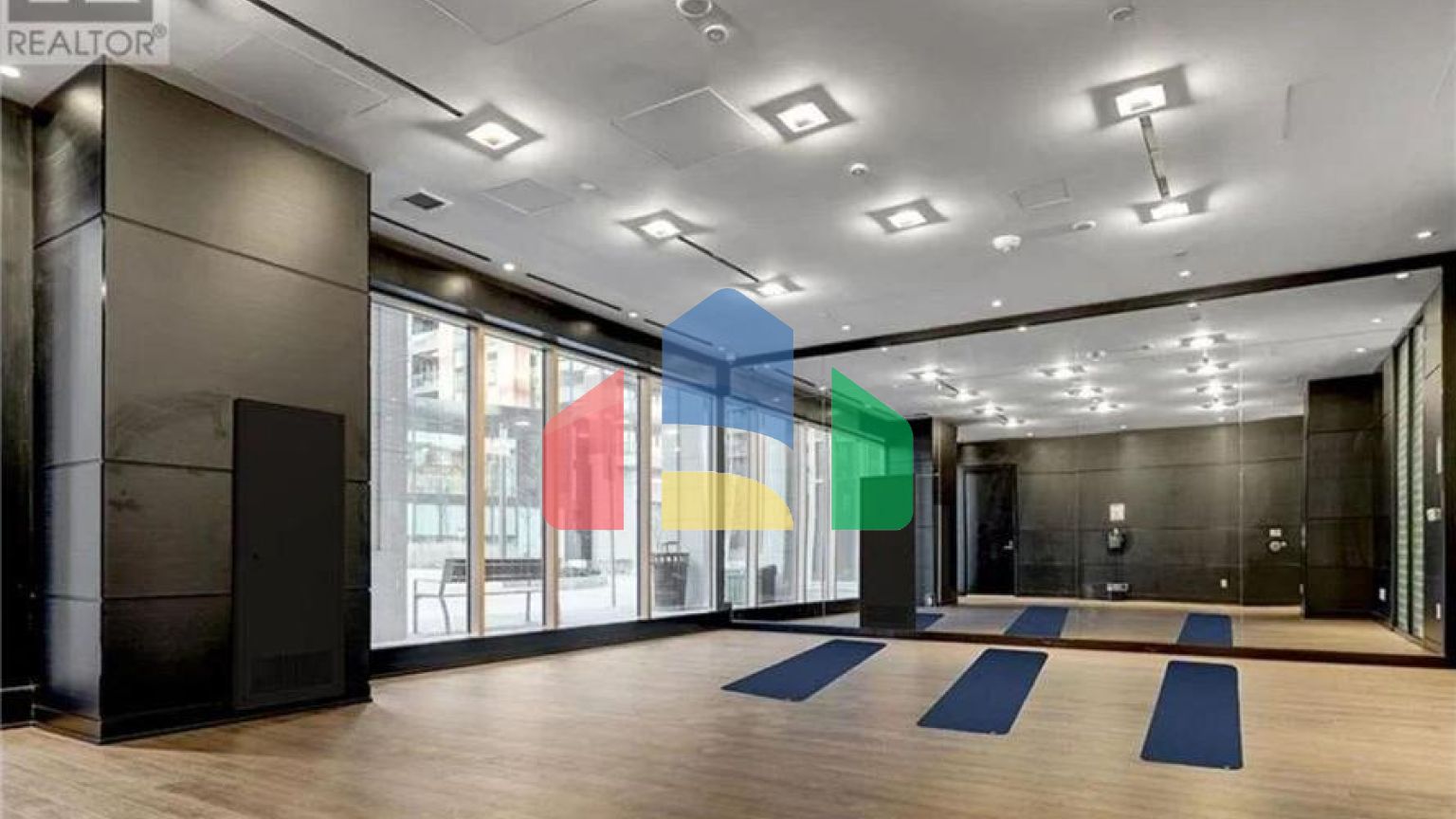 Residential - Condo/Apartment - Toronto, Canada - Canada