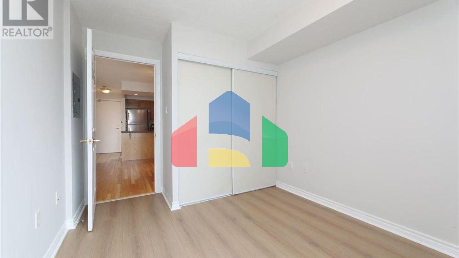 Residential - Condo/Apartment - Toronto, Canada - Canada