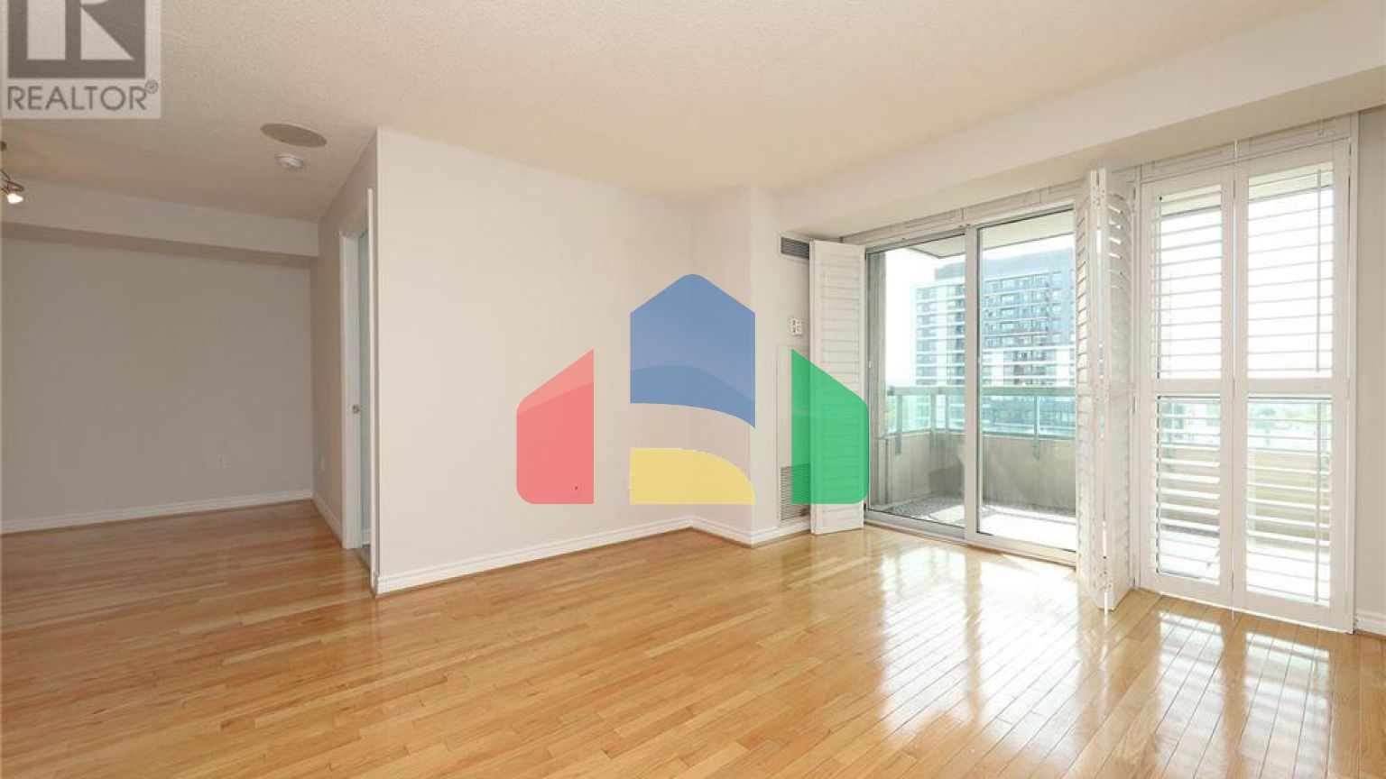 Residential - Condo/Apartment - Toronto, Canada - Canada