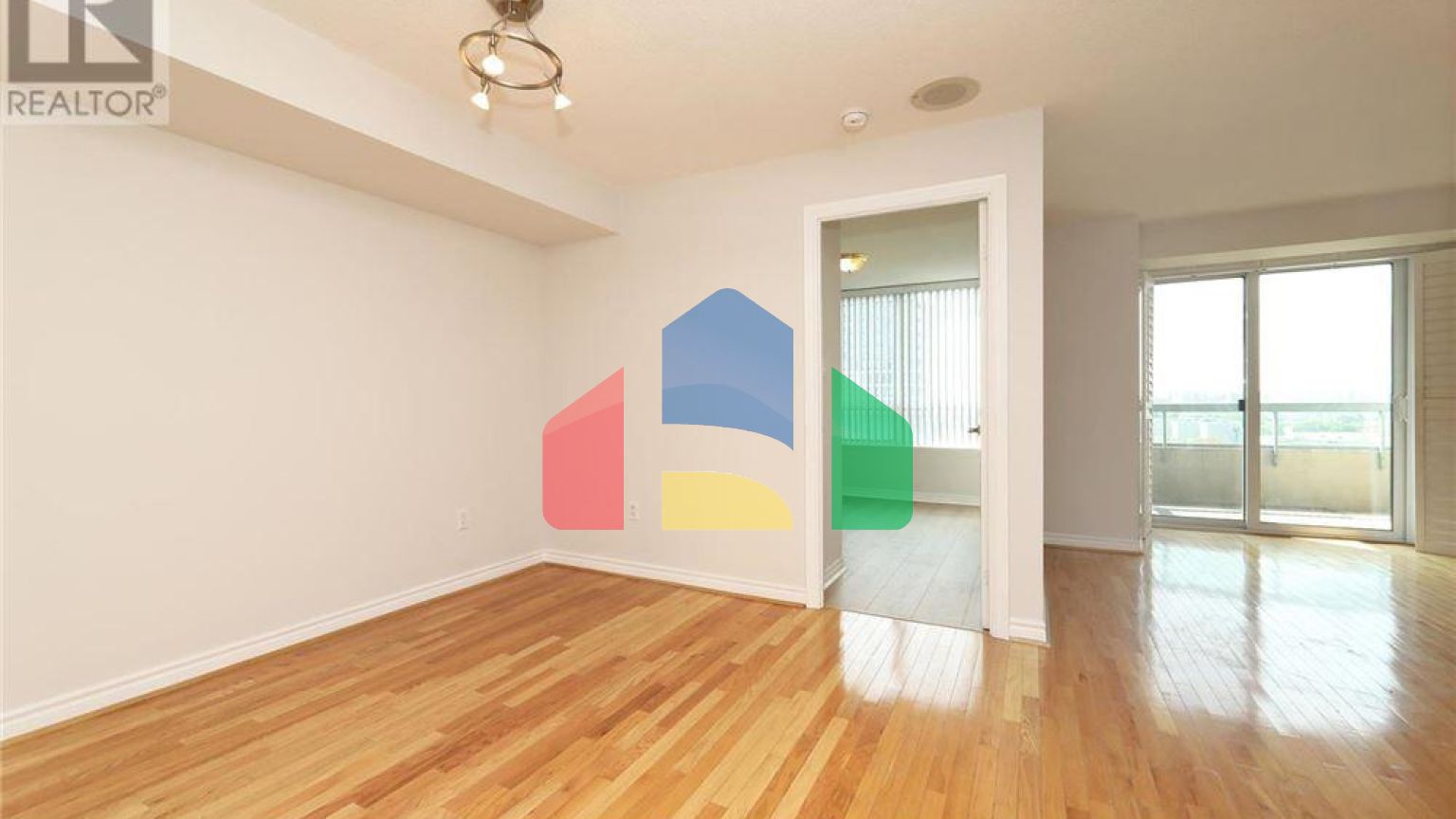 Residential - Condo/Apartment - Toronto, Canada - Canada