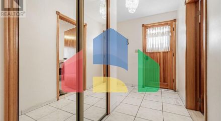 Residential - Single Family Home - Toronto, Canada - Canada