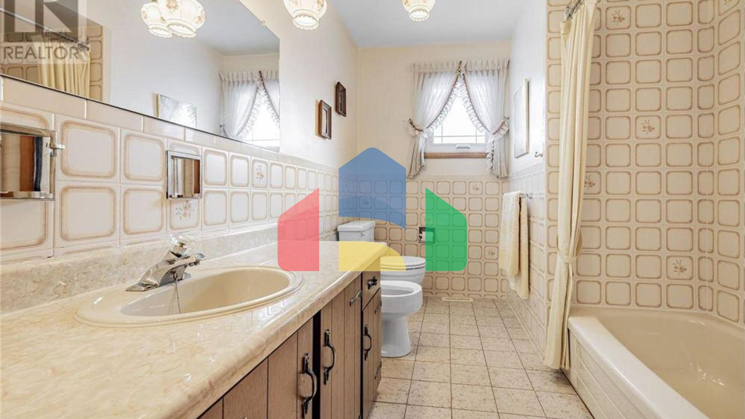 Residential - Single Family Home - Toronto, Canada - Canada