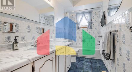 Residential - Single Family Home - Toronto, Canada - Canada