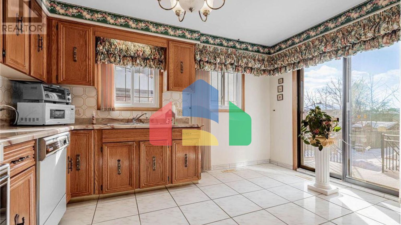 Residential - Single Family Home - Toronto, Canada - Canada