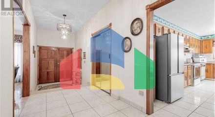 Residential - Single Family Home - Toronto, Canada - Canada