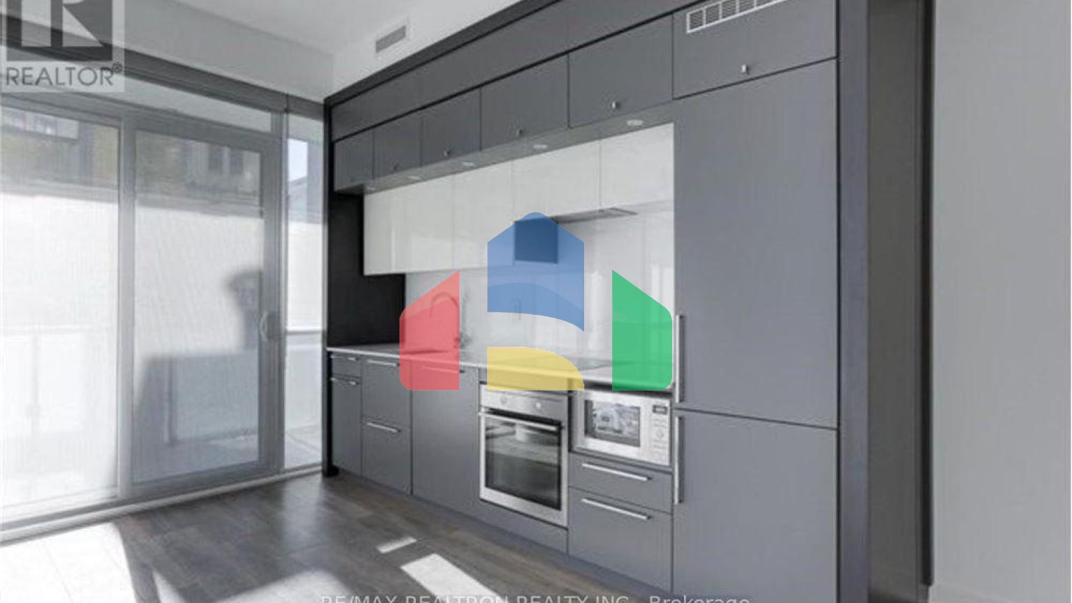 Residential - Single Family Home - Toronto, Canada - Canada