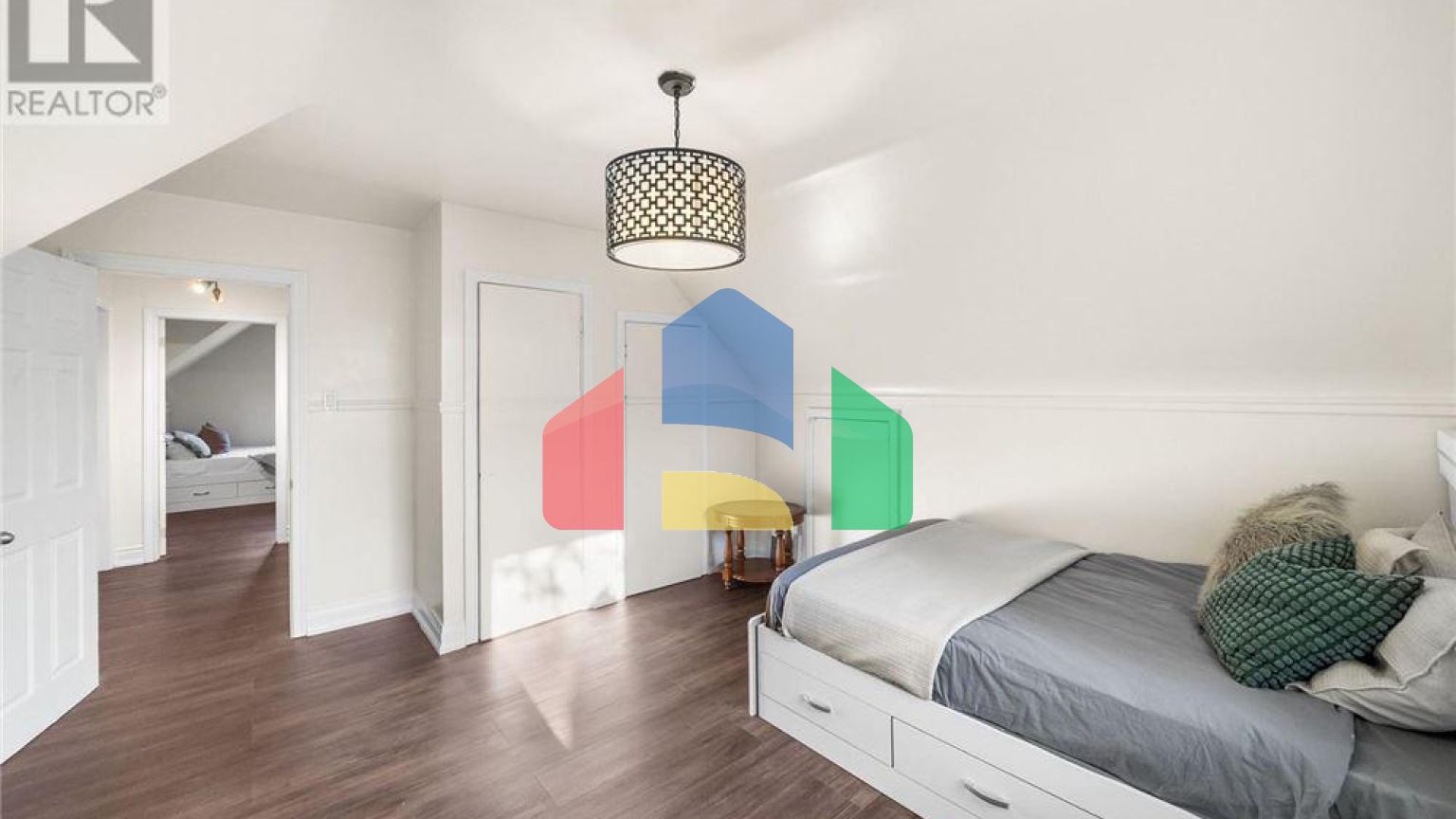 Residential - Single Family Home - Toronto, Canada - Canada