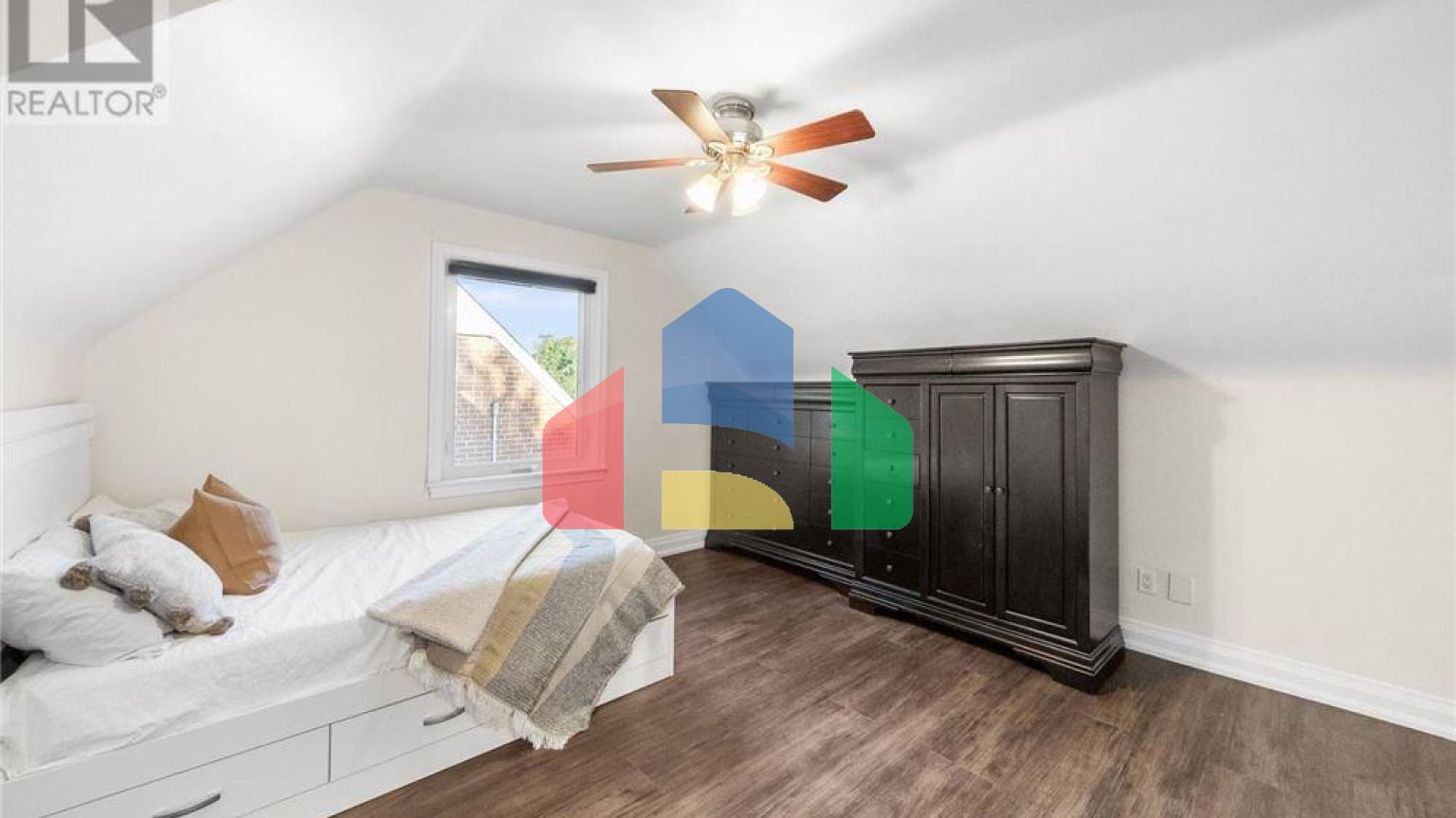 Residential - Single Family Home - Toronto, Canada - Canada