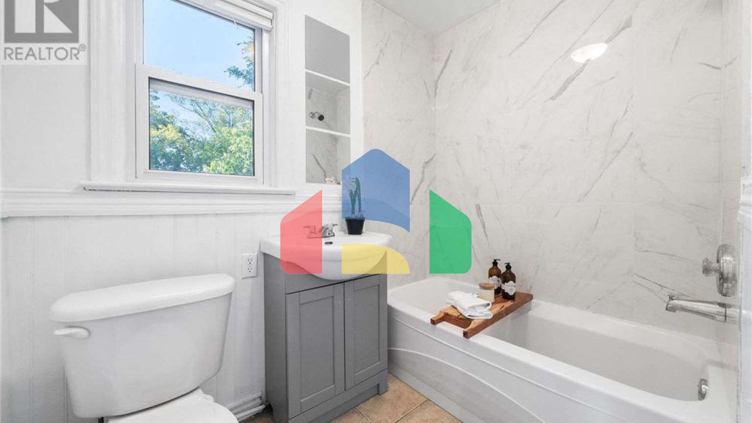 Residential - Single Family Home - Toronto, Canada - Canada