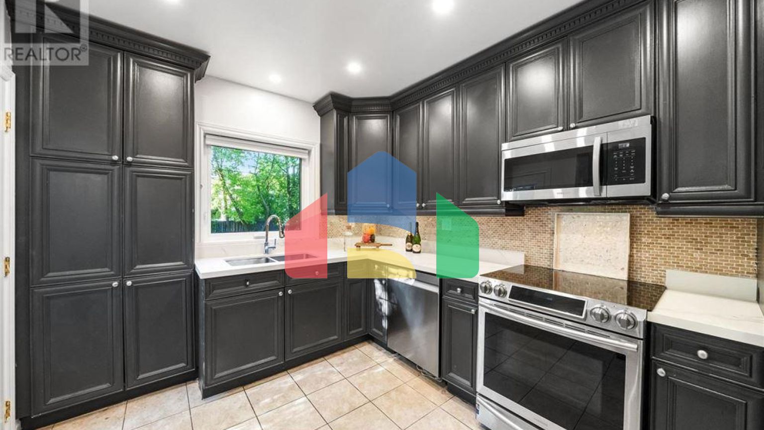 Residential - Single Family Home - Toronto, Canada - Canada