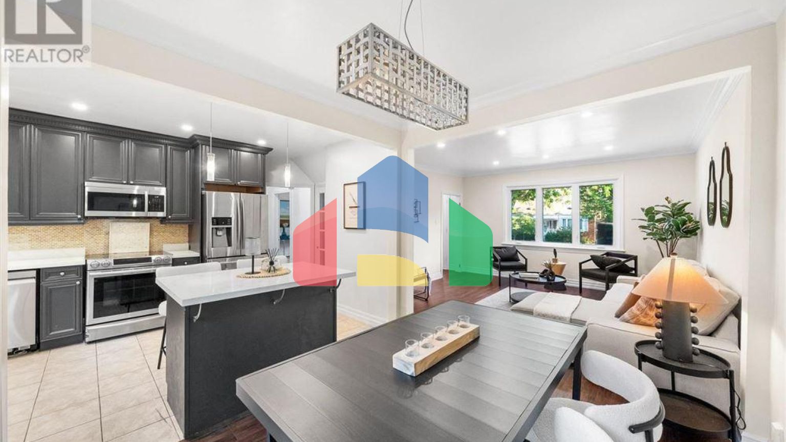 Residential - Single Family Home - Toronto, Canada - Canada