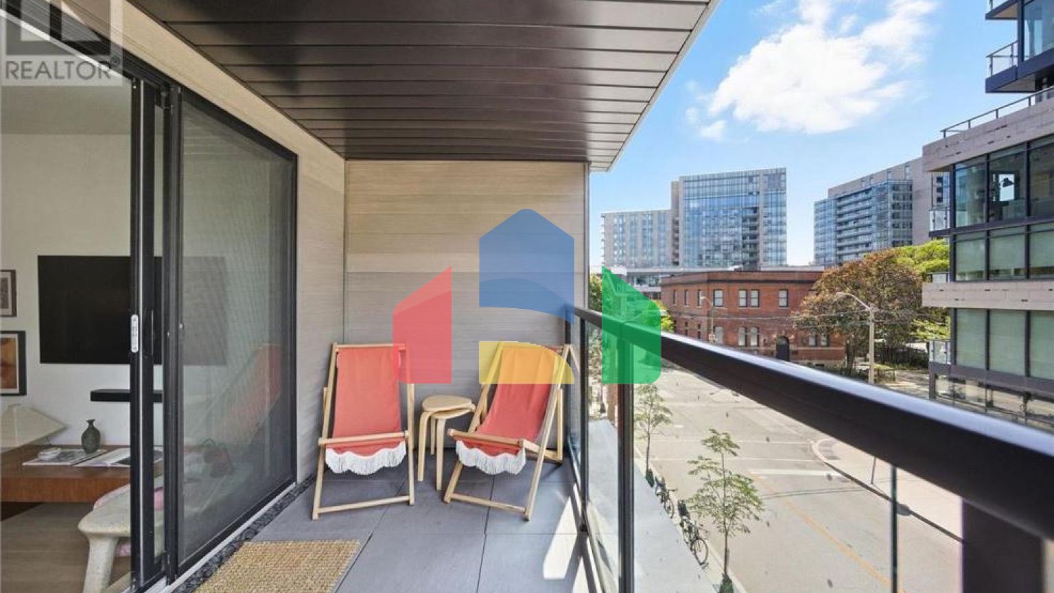 Residential - Single Family Home - Toronto, Canada - Canada