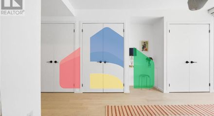 Residential - Single Family Home - Toronto, Canada - Canada