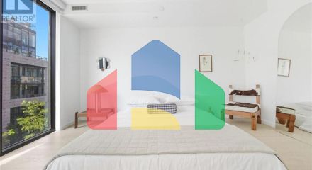 Residential - Single Family Home - Toronto, Canada - Canada