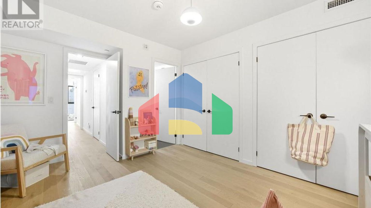 Residential - Single Family Home - Toronto, Canada - Canada