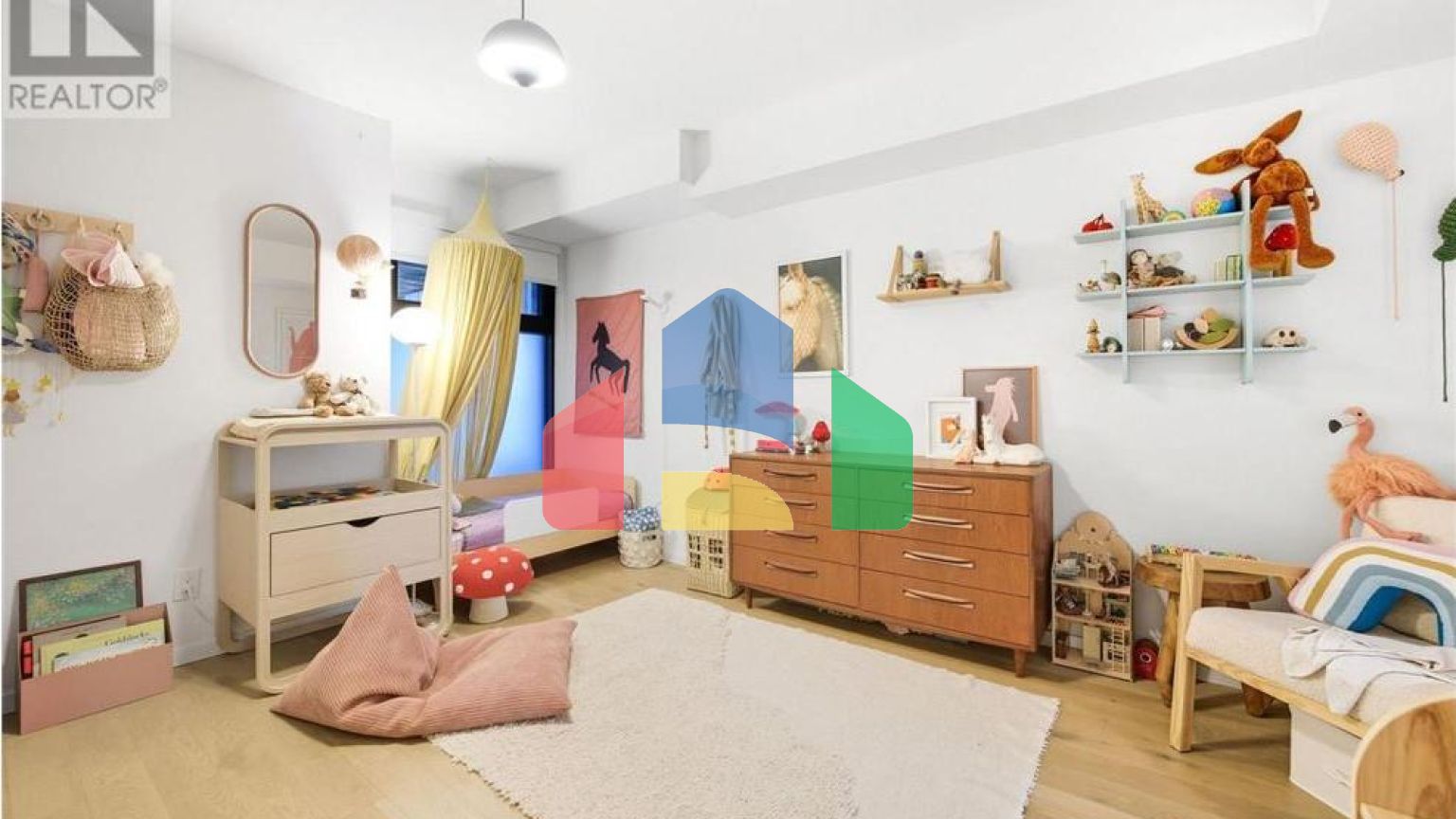 Residential - Single Family Home - Toronto, Canada - Canada