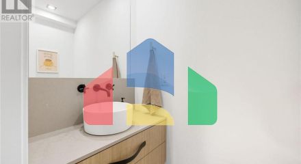 Residential - Single Family Home - Toronto, Canada - Canada