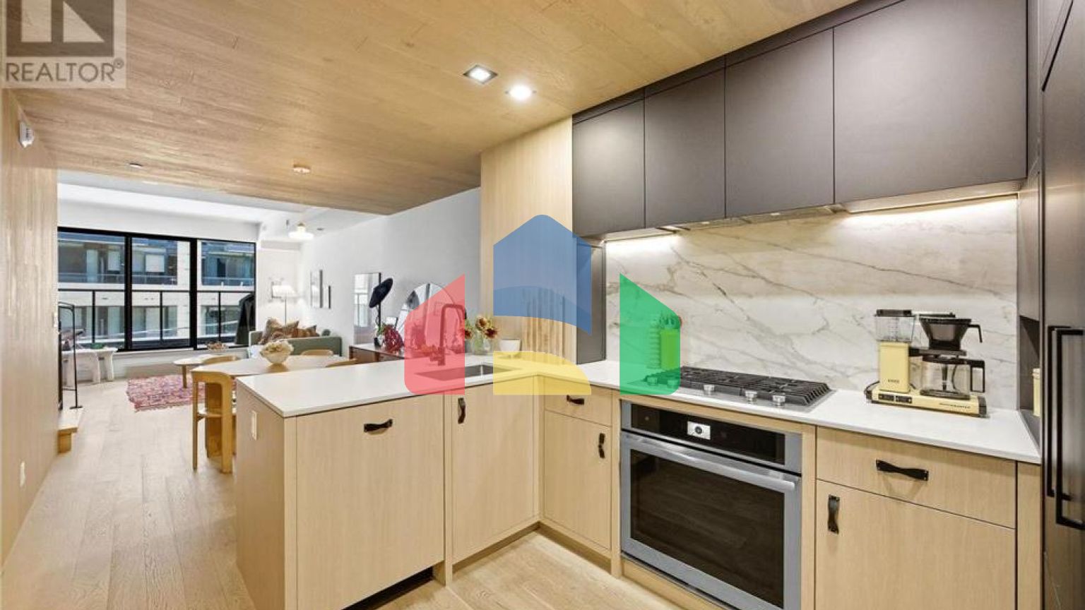 Residential - Single Family Home - Toronto, Canada - Canada