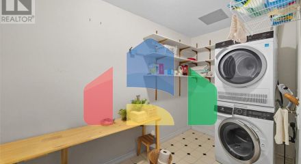 Residential - Single Family Home - Toronto, Canada - Canada