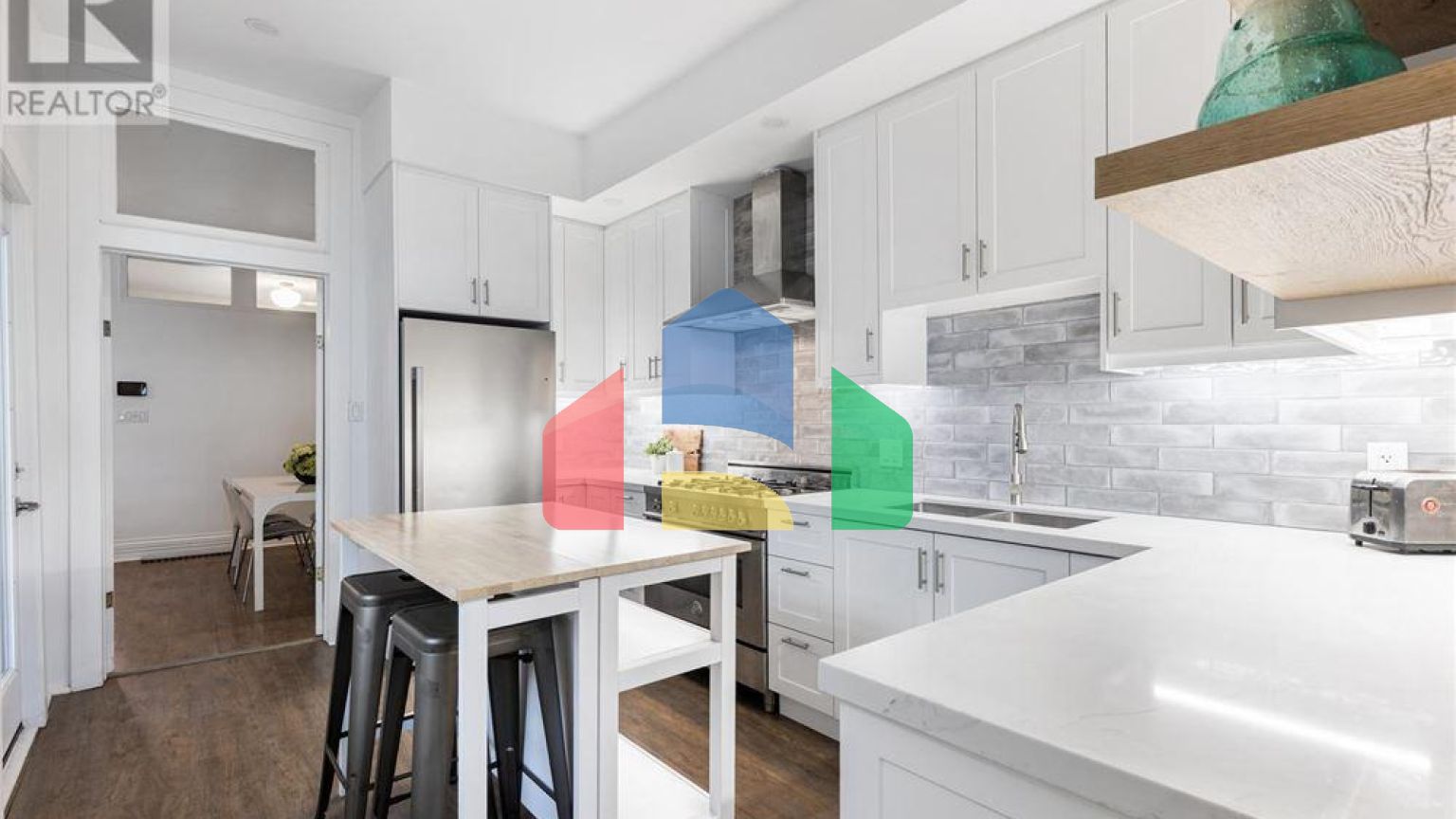 Residential - Single Family Home - Toronto, Canada - Canada