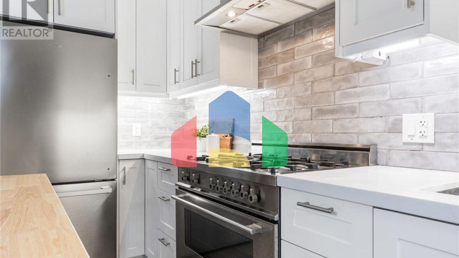 Residential - Single Family Home - Toronto, Canada - Canada