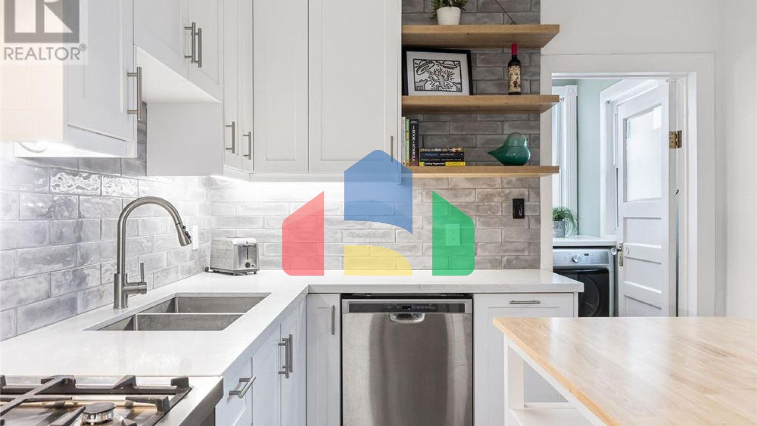 Residential - Single Family Home - Toronto, Canada - Canada