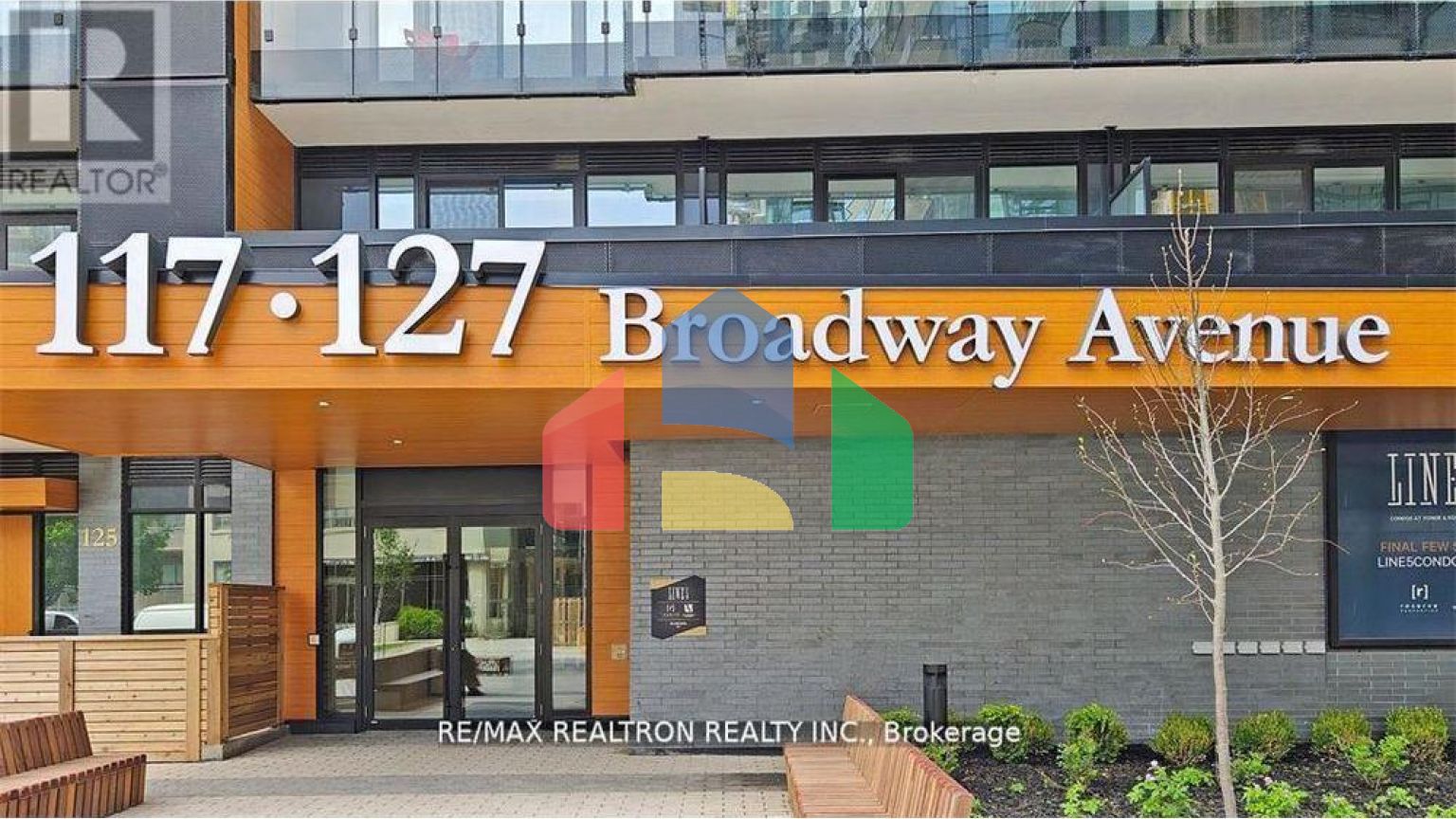 Residential - Single Family Home - Toronto, Canada - Canada