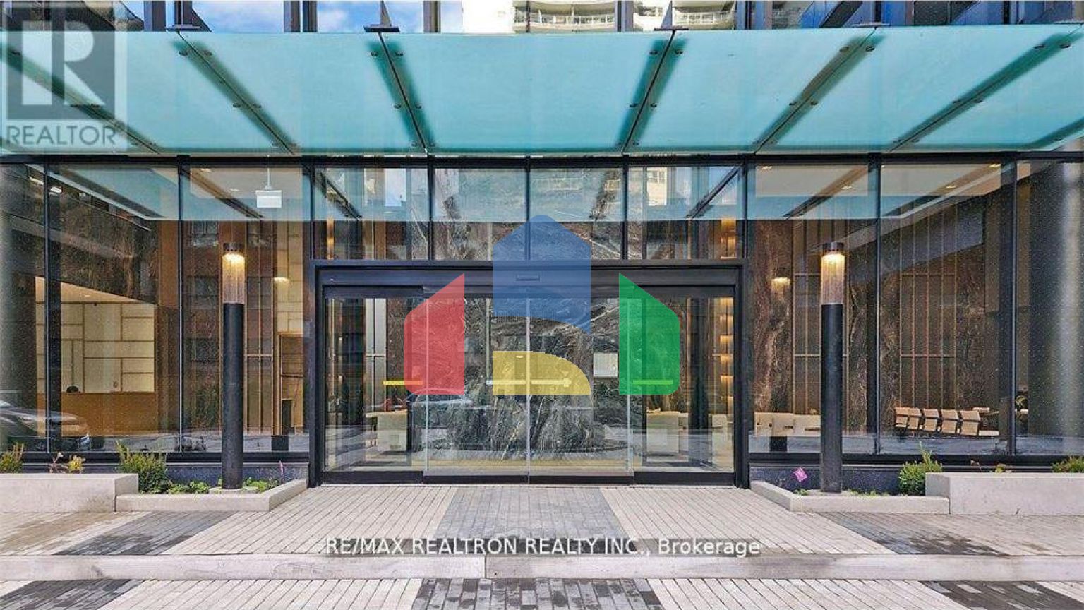 Residential - Single Family Home - Toronto, Canada - Canada