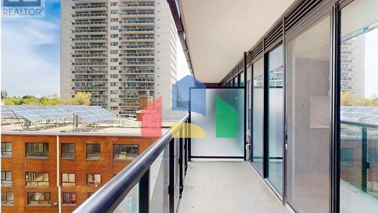 Residential - Single Family Home - Toronto, Canada - Canada