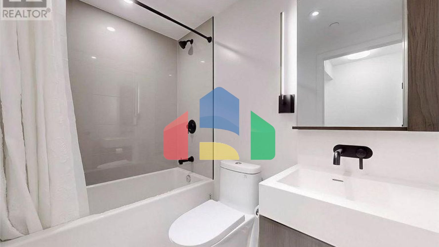 Residential - Single Family Home - Toronto, Canada - Canada